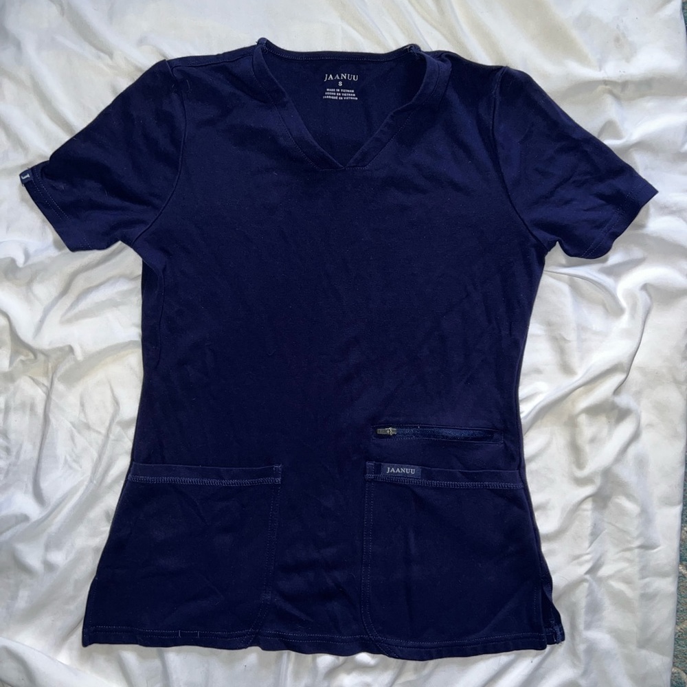 Jaanuu scrub top